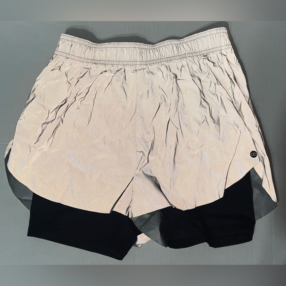CALIA by Carrie Underwood Pants - Calia 2-in-1 Reflective Running Shorts - Women’s S - Silver Reflective - EUC
